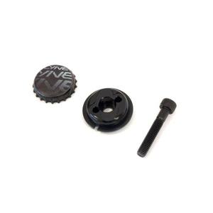 incase-capot-de-jeu-de-direction-lyne-incase-noir-tu