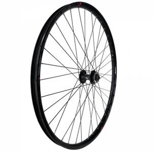 r76-29-maxx-b43-36-roue-de-velo-mach1-d-maxx-36h-bl-43f-9x100-v-brake-noir-29