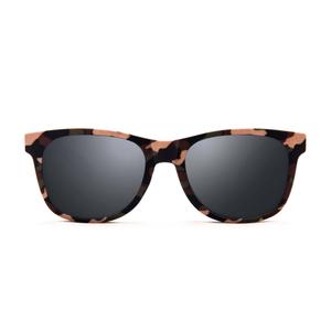 24-024-10-un-lunettes-de-soleil-the-indian-face-arrecife-camo-noir-tu