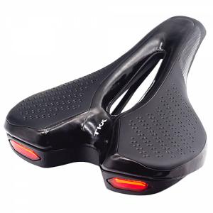 s44-21226-01-selle-vtt-avec-double-feu-arriere-tkx-noir-250x150x75-mm